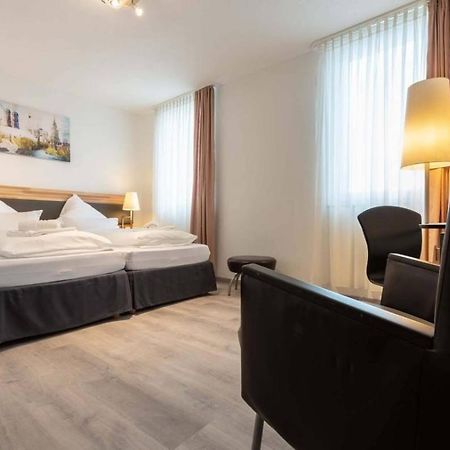 Hotel in Laisen Reutlingen Buitenkant foto