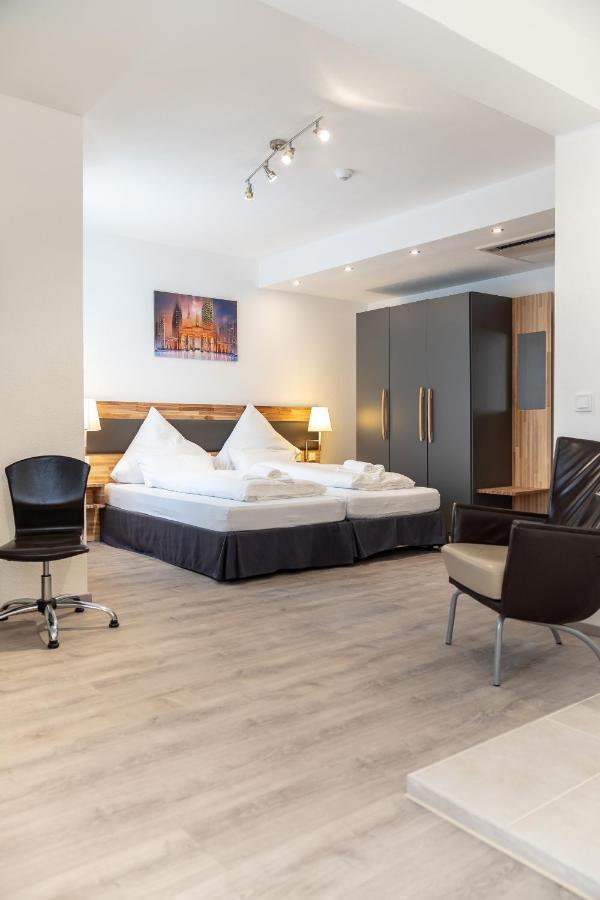 Hotel in Laisen Reutlingen Buitenkant foto