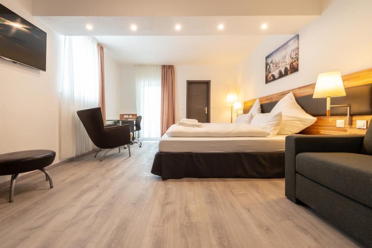 Hotel in Laisen Reutlingen Kamer foto