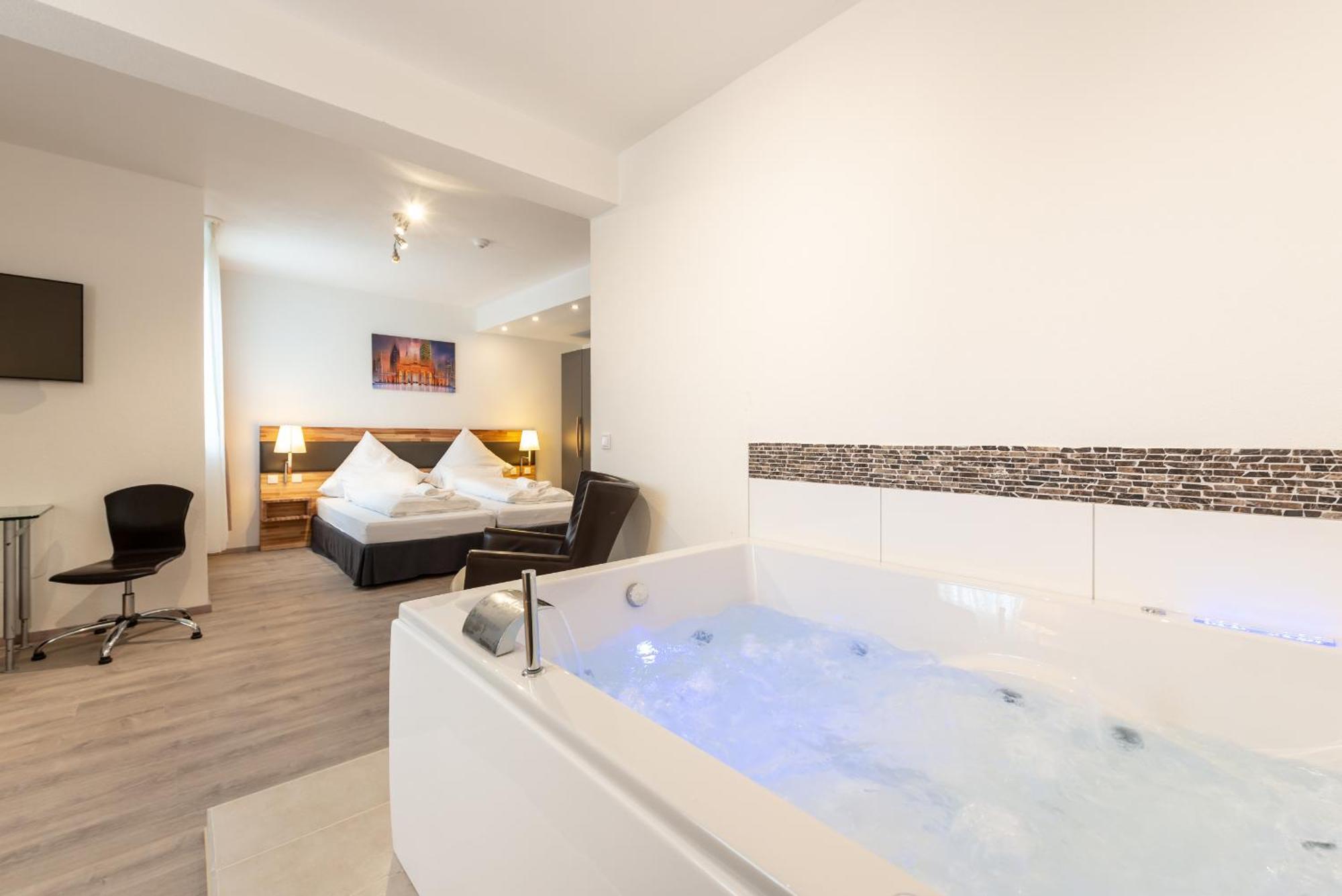 Hotel in Laisen Reutlingen Kamer foto