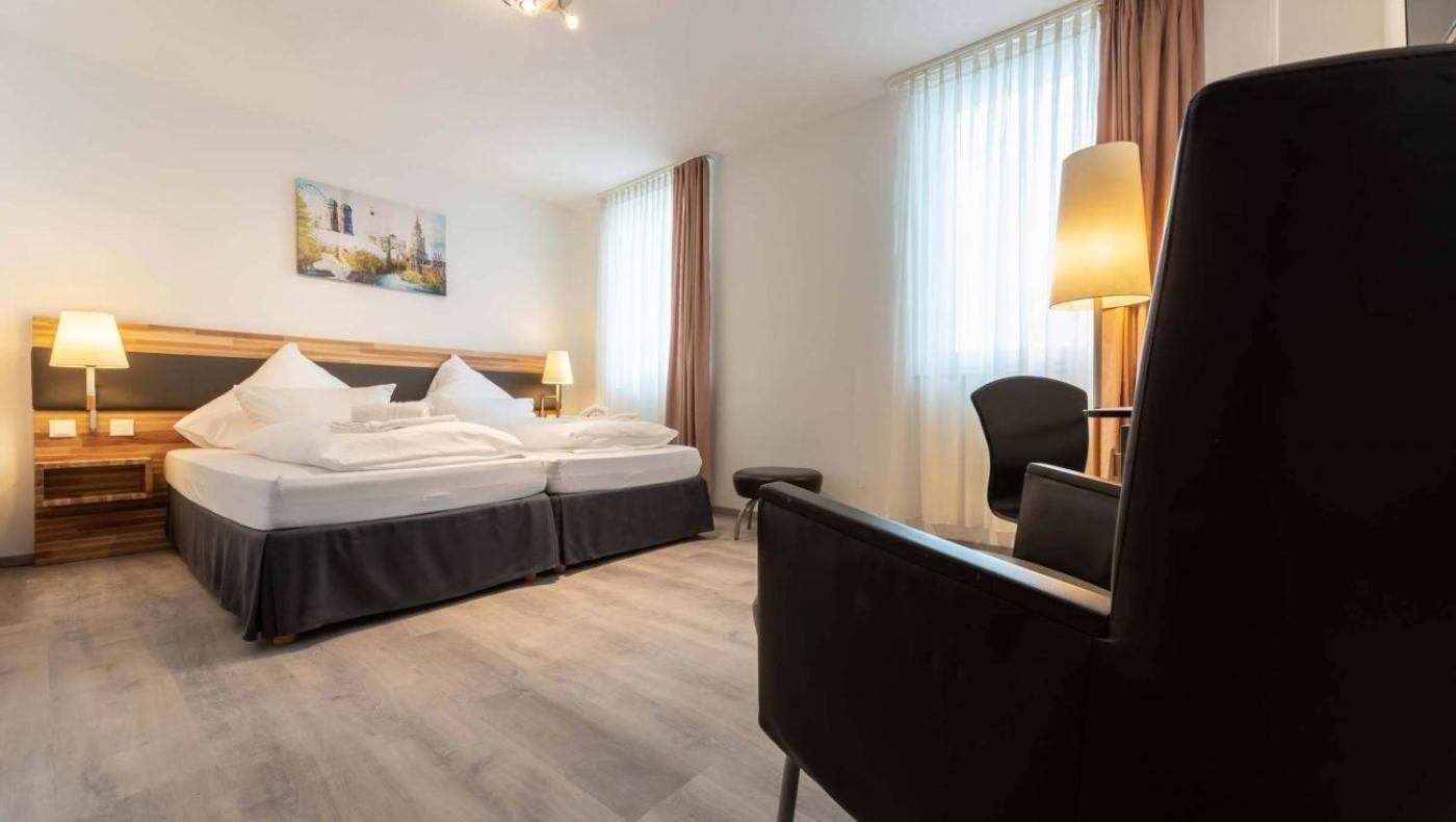 Hotel in Laisen Reutlingen Buitenkant foto